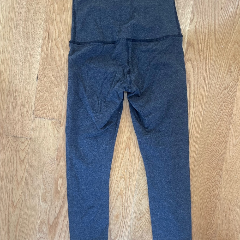 Lululemon grey crop leggings
